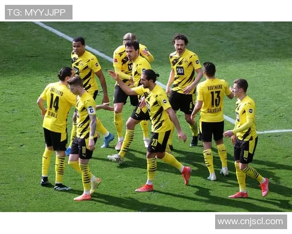 世界杯历史冷门巴萨4-0战胜AC米兰红牌风波引发全场热议