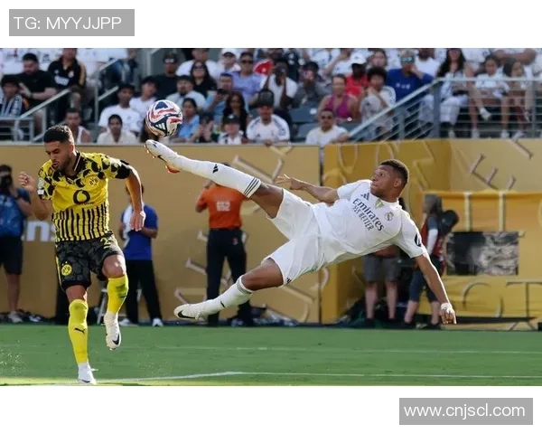 意甲激战巴黎圣日耳曼逆转皇马红牌争议引发全场热议