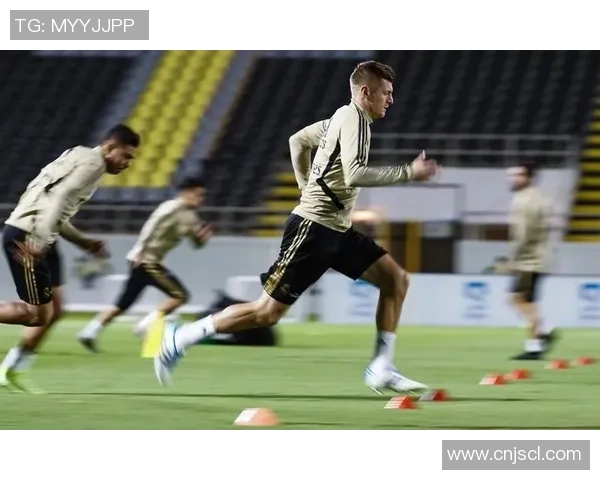 国王杯激战尤文图斯小胜里昂神奇扑救成比赛转折点分析 国王杯激战尤文图斯小胜里昂神奇扑救成比赛转折点分析